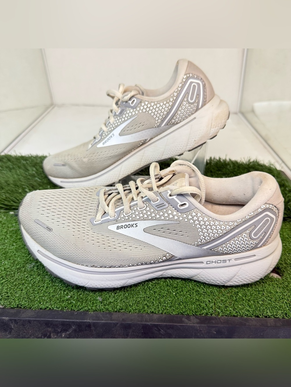 Brooks Ghost 14 Womens Shoes Size 8 D Running Walking Gray Athletic Sneakers